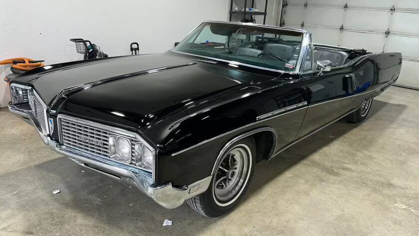 Classic electra after a 2 stage paint correction and ceramic coating by Wittmann Detailing in Springfield Missouri