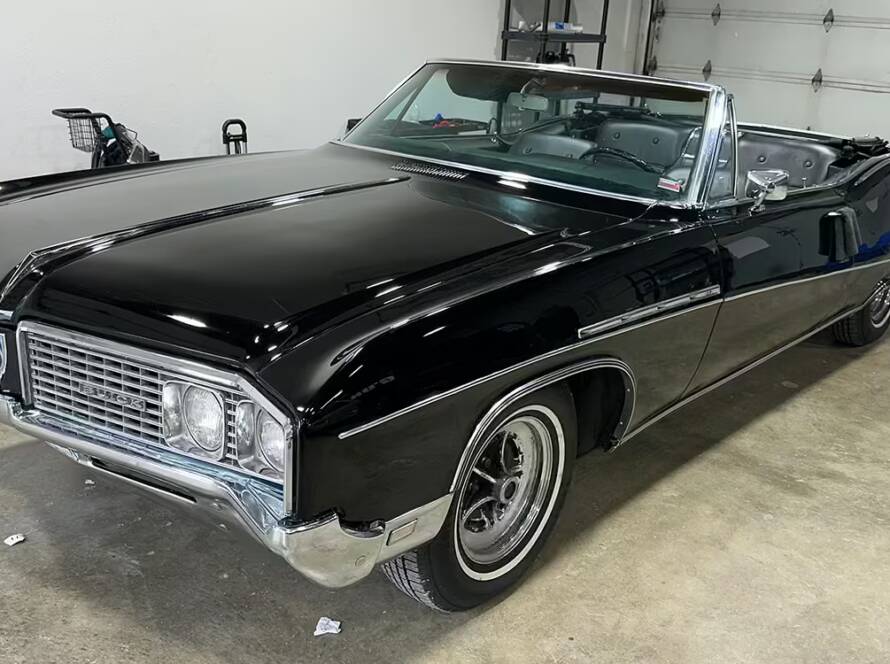 Classic electra after a 2 stage paint correction and ceramic coating by Wittmann Detailing in Springfield Missouri