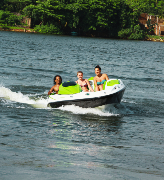 speed boat